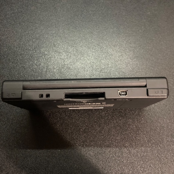 Dsi with case and 4 games - Picture 6 of 15